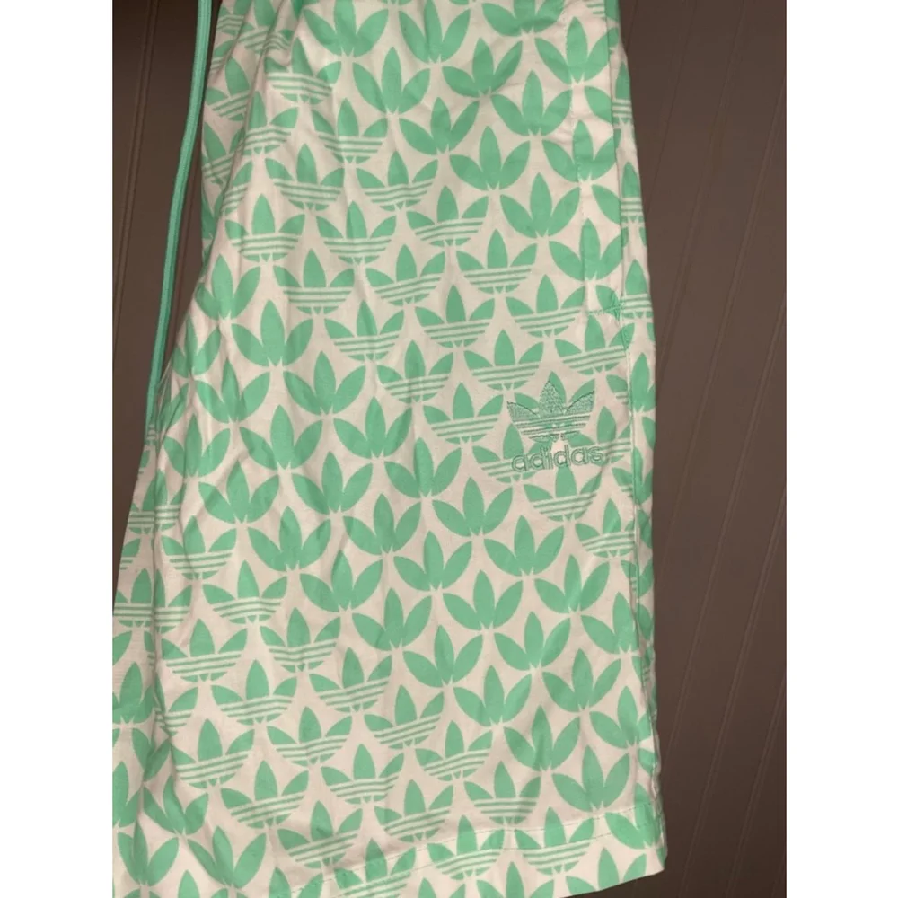 Adidas Men's XS Green and White Shorts